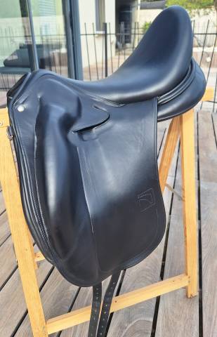 Selle de dressage Childeric DPL