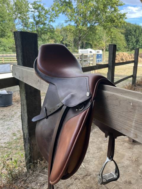 Selle mixte 17&ldquo; &Eacute;ric Thomas 