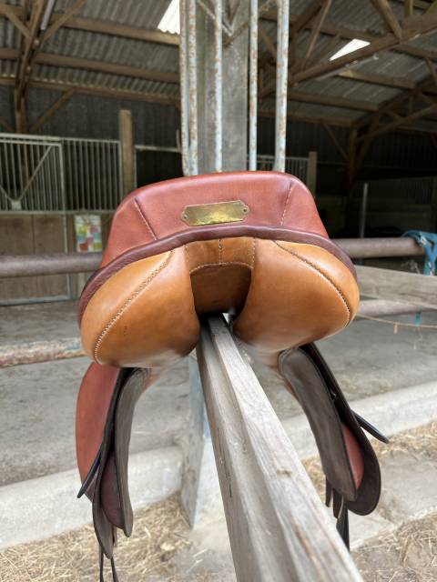Selle mixte 17&ldquo; &Eacute;ric Thomas 