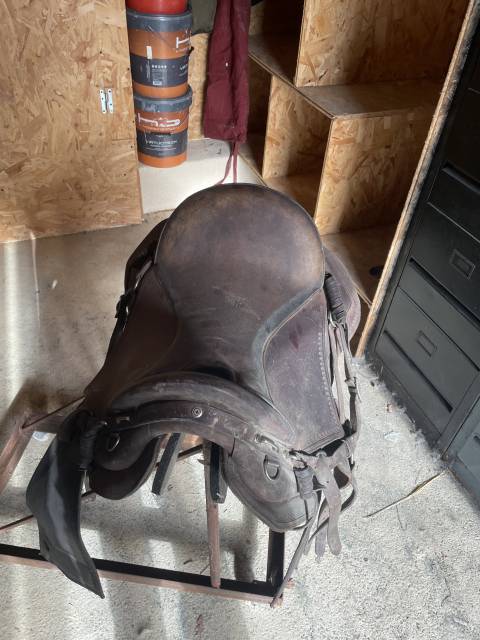 Selle randonn&eacute;e style western Fouganza Escape marron 