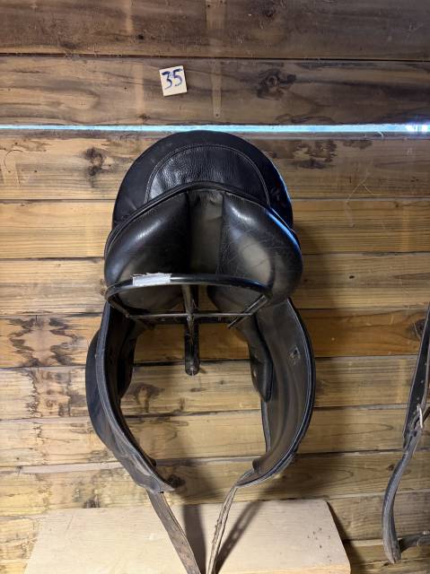 Selle de dressage SB