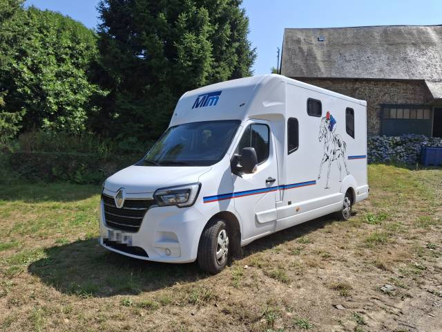 Camion de chevaux 