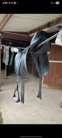 Selle DEVOUCOUX dressage 17,5