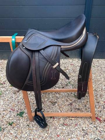 Selle de la marque ikonic