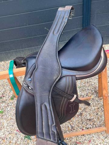 Selle de la marque Ikonic