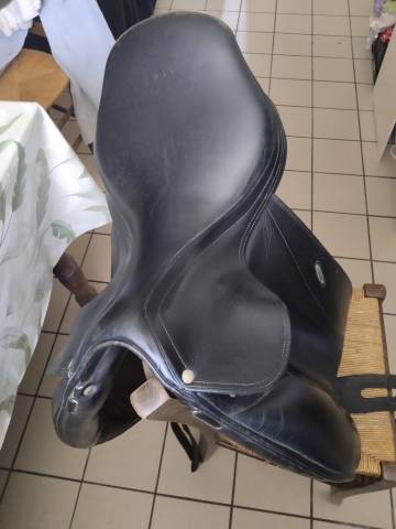 Selle de dressage Forestier taille 17'5