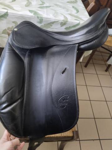 Selle de dressage Forestier taille 17'5