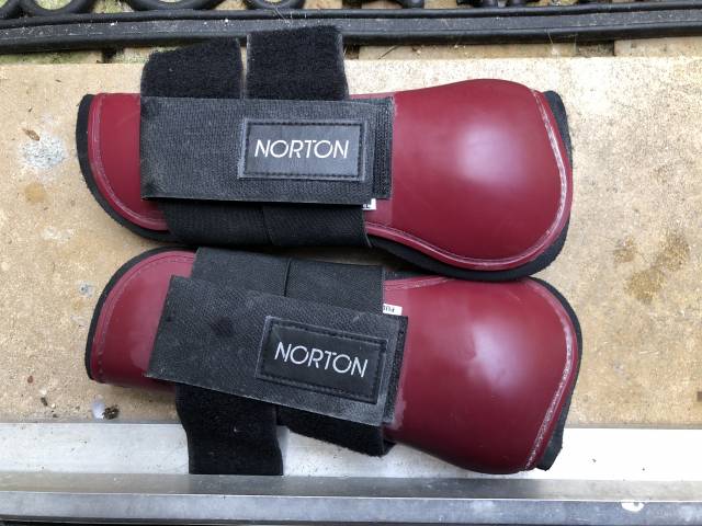 Gu&ecirc;tres Norton 