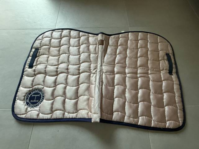 Tapis de selle Harcour Karlito Rider Rose pailleté 