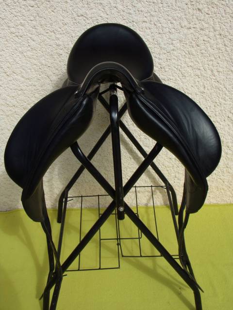 Selle Dressage Devoucoux Makila Harmonie 17'5