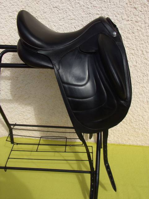 Selle Dressage Devoucoux Makila Harmonie 17'5