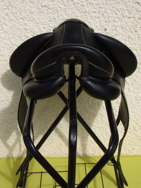 Selle Dressage Devoucoux Makila Harmonie 17'5
