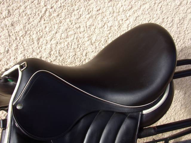 Selle Dressage Endurance Devoucoux Milady 17'