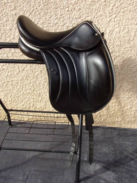 Selle Dressage Endurance Devoucoux Milady 17'