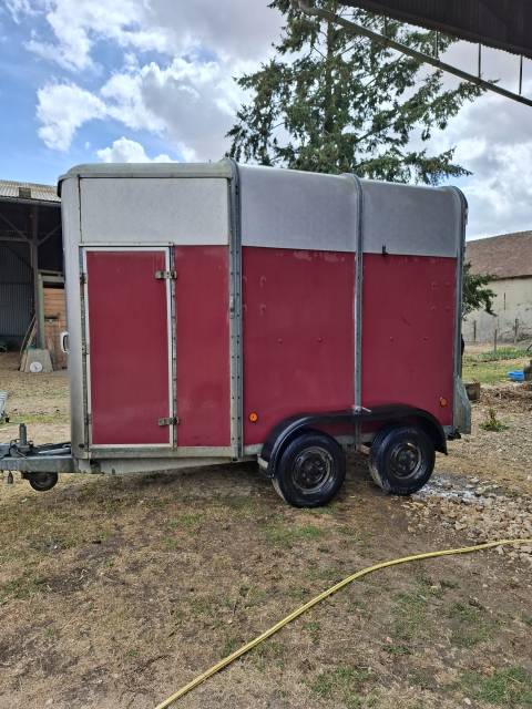 Vend van ifor williams