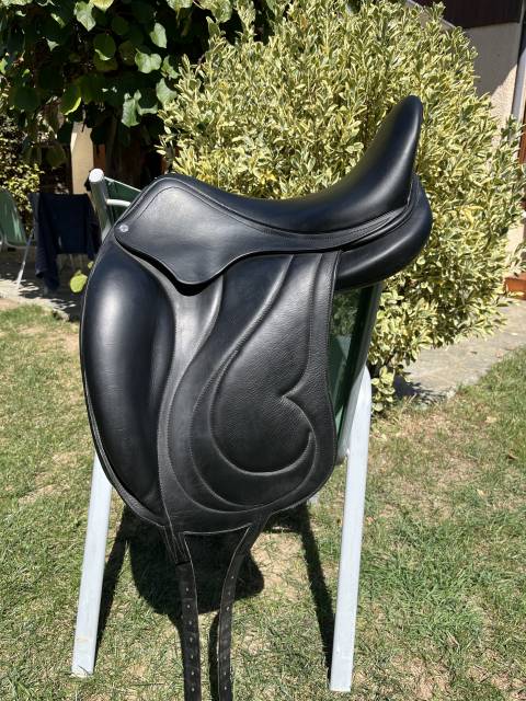 Selle Antares dressage mod&egrave;le cadence 