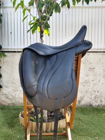Selle de dressage - antarès concept - excellent état 