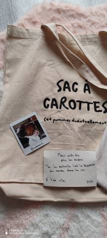 Ensemble Mut&eacute;moi - Tee-shirt  Le bonheur et sac &agrave; carottes