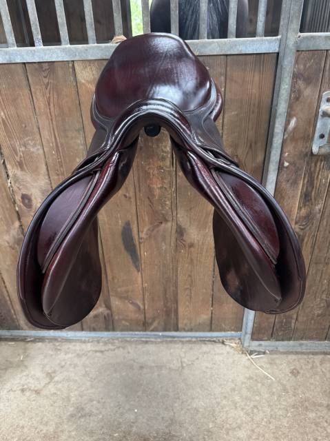 Selle CWD SE01 - 18 pouces - quartiers 3C - 2014