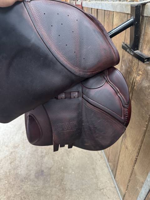 Selle CWD SE01 - 18 pouces - quartiers 3C - 2014