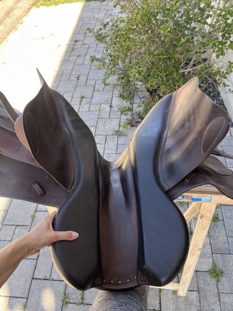 Selle Forestier Seoul &ndash; 2022 &ndash; 17,5 pouces &ndash; ar&ccedil;on 2A