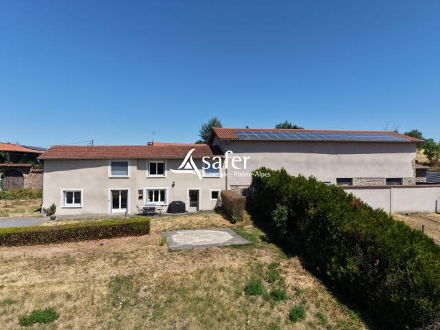 Exploitation agricole avec habitation - monts du lyonnais