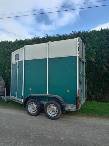 Van ifor williams hb401r - 1.5 place ( très bel état )