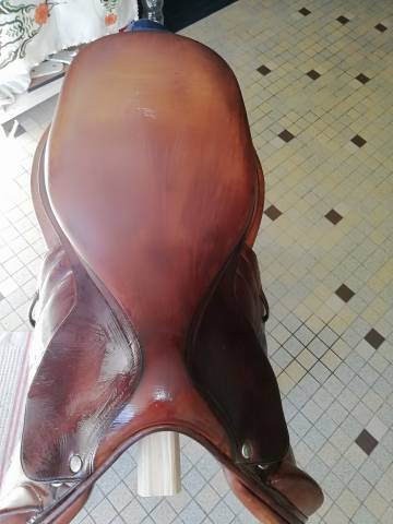 Selle BUTET 18 monoquartier type cross