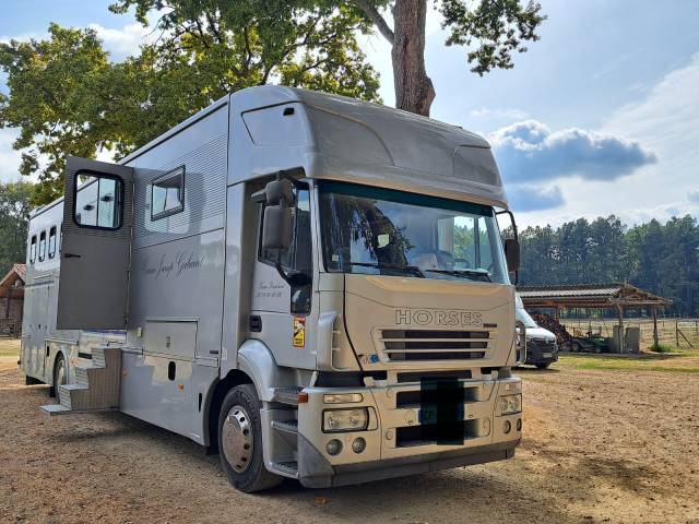 Av camion ak 7 places chevaux