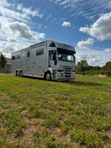 Iveco stralis 8 chevaux stxdisponible iveco stralis stx