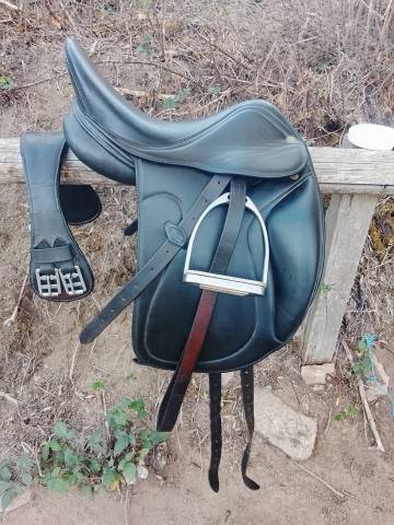 Selle de dressage Henri de Rivel 16,5"