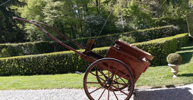 Vends voiture hippomobile attelage trad demi-tonneau 