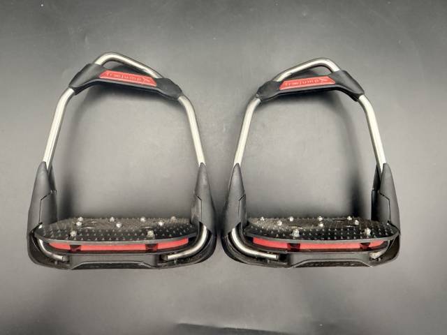 Paire d&rsquo;&eacute;triers Freejump Shock Absorption noir rouge