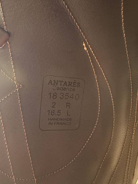 Selle de dressage Antar&egrave;s