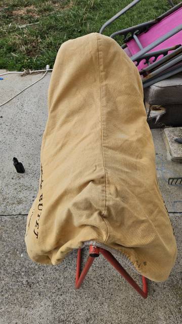 Selle cuir marron mixte 17,5" vendue avec accessoires 