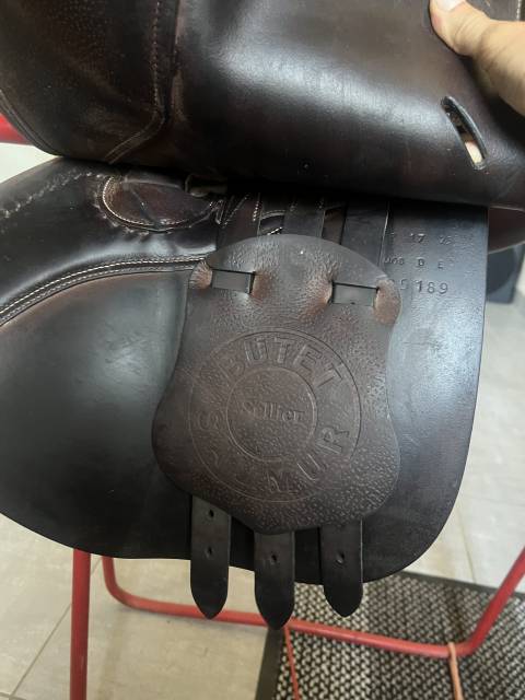 ? &Agrave; VENDRE &ndash; Selle BUTET 2023 &ndash; 17 pouces &ndash; Si&egrave;ge plat