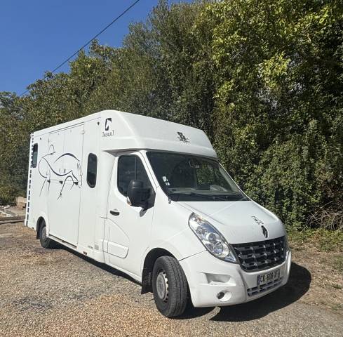 Renault master proteo 3,5 t stalles–5 places