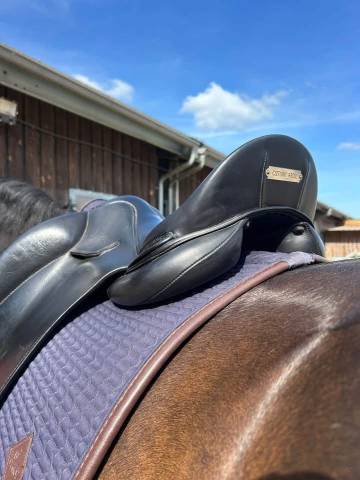 Selle de dressage MANTA