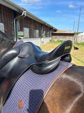 Selle de dressage MANTA