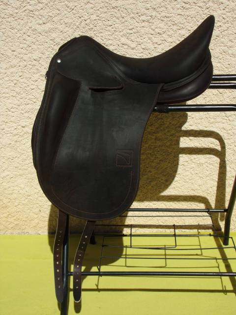 Selle Dressage Childeric DPL 17'5 Neuve