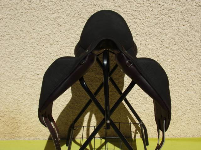 Selle Dressage Childeric DPL 17'5 Neuve