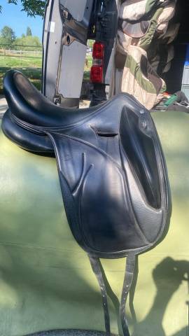 Selle Dressage Devoucoux Makila Lab