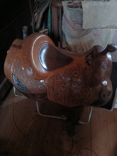 Vends selle d'&eacute;quitation western 