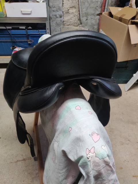 Selle de dressage Antar&egrave;s 17,5" 