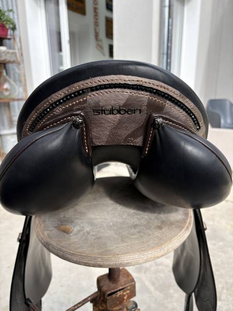 Selle de dressage Genesis CL 