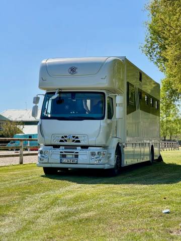 Camion chevaux 6/7 places home car
