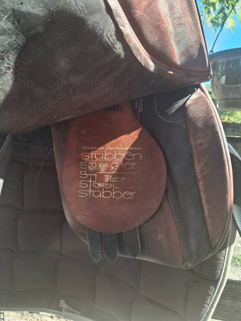 Selle de cheval St&uuml;bben Siegfried &eacute;quip&eacute;e