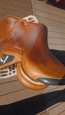 Selle 2GS CWD 16,5 pouces tabac 
