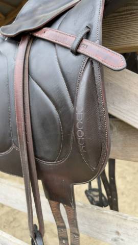 Selle DEVOUCOUX Chiberta O 17,5 pouces mixte cuir 