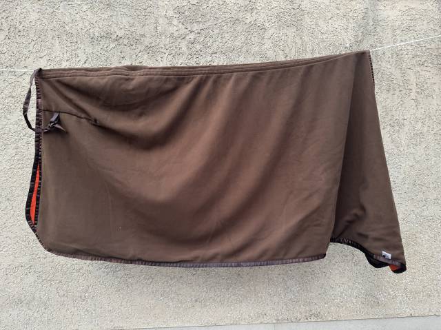 - RARE - Couverture / Chemise polaire Herm&egrave;s Saut Herm&egrave;